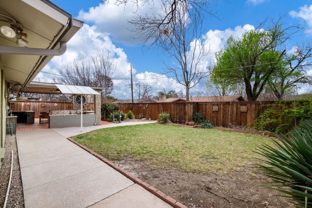 917 Warfield Way, Richardson, TX 75080