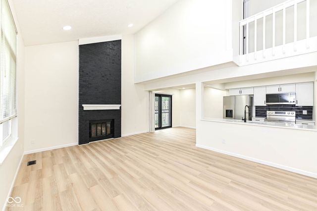355 E Saint Clair Street, Indianapolis, IN 46202