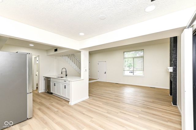 355 E Saint Clair Street, Indianapolis, IN 46202