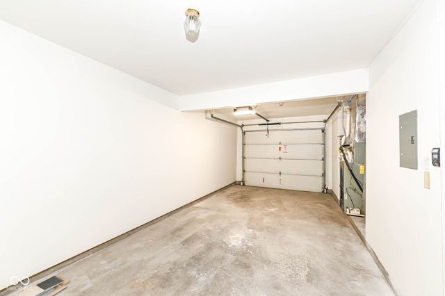 355 E Saint Clair Street, Indianapolis, IN 46202