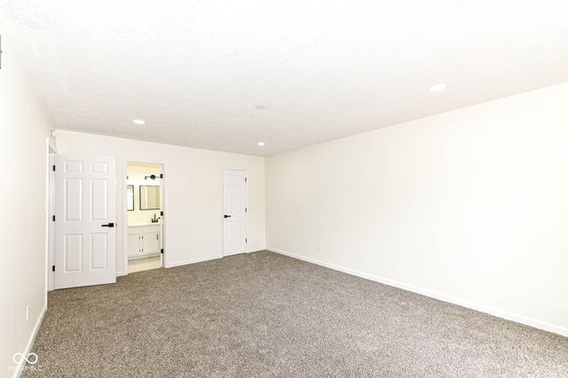 355 E Saint Clair Street, Indianapolis, IN 46202