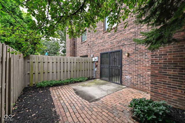 355 E Saint Clair Street, Indianapolis, IN 46202