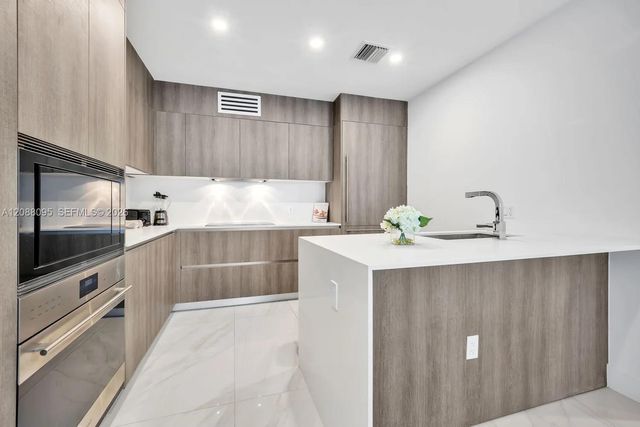 17550 Collins Avenue 1003, Sunny Isles Beach, FL 33160