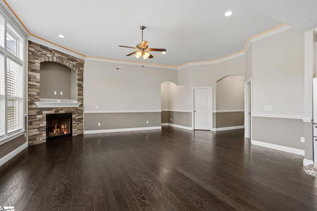924 Hunterdale Lane, Boiling Springs, SC 29316
