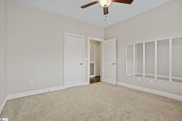 924 Hunterdale Lane, Boiling Springs, SC 29316