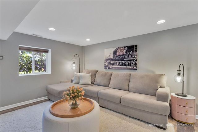 331 W Hillside Avenue, Elmhurst, IL 60126