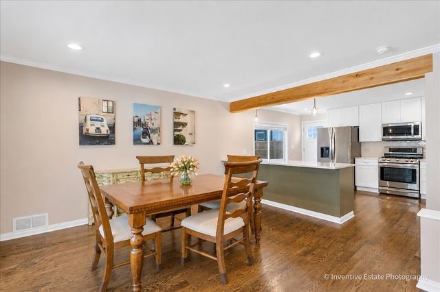 331 W Hillside Avenue, Elmhurst, IL 60126