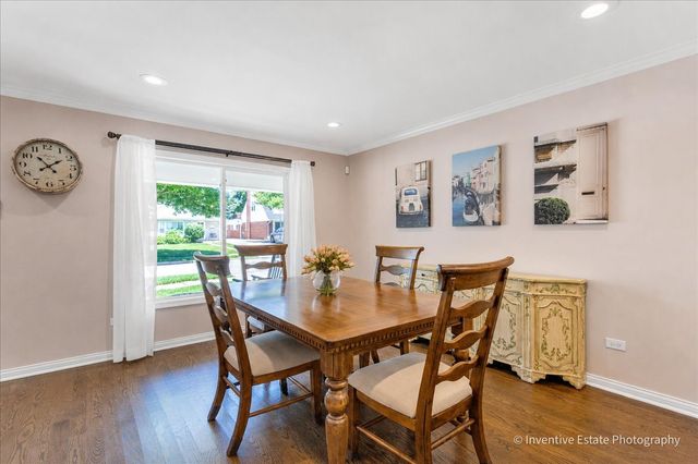 331 W Hillside Avenue, Elmhurst, IL 60126