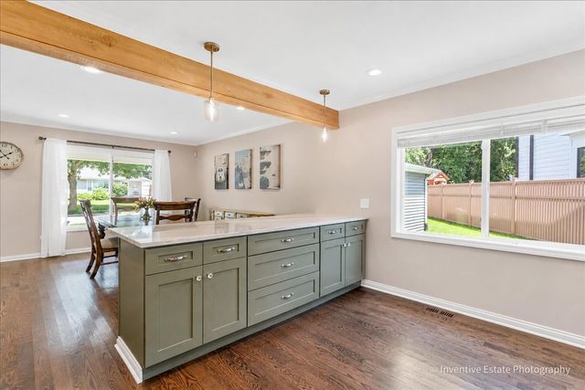 331 W Hillside Avenue, Elmhurst, IL 60126