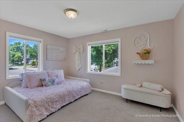 331 W Hillside Avenue, Elmhurst, IL 60126