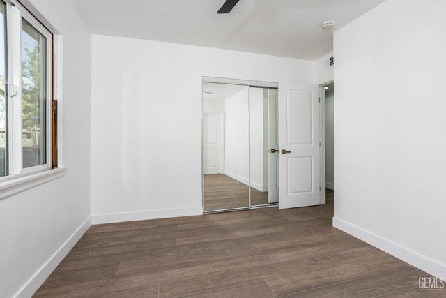 2401 Kenwood Road, Bakersfield, CA 93306