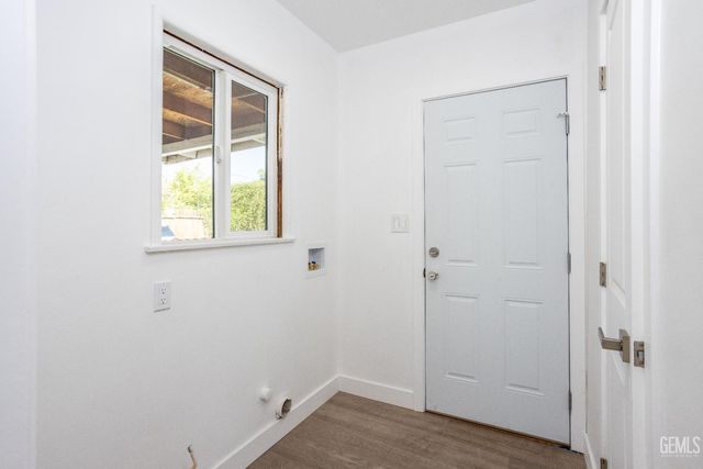 2401 Kenwood Road, Bakersfield, CA 93306