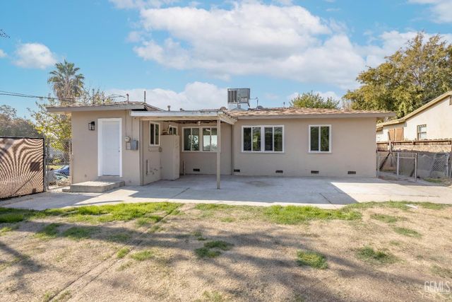 2401 Kenwood Road, Bakersfield, CA 93306