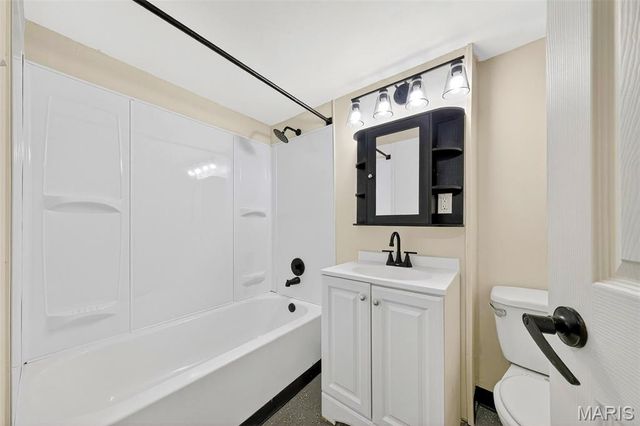 9279 Dell Court, Bellefontaine Nghbrs, MO 63137