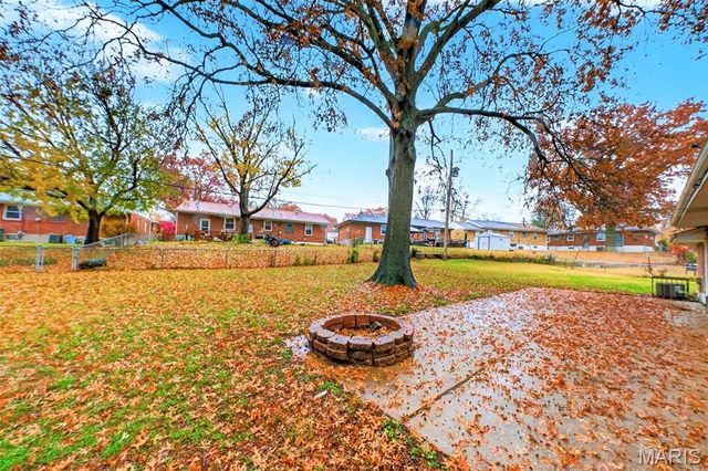 9279 Dell Court, Bellefontaine Nghbrs, MO 63137