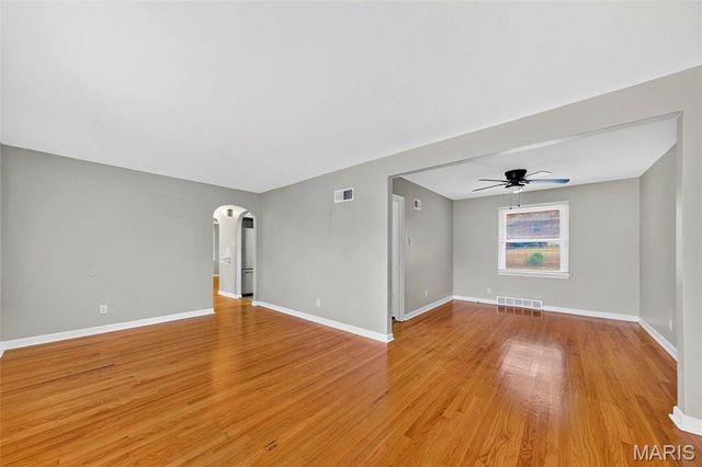 9279 Dell Court, Bellefontaine Nghbrs, MO 63137