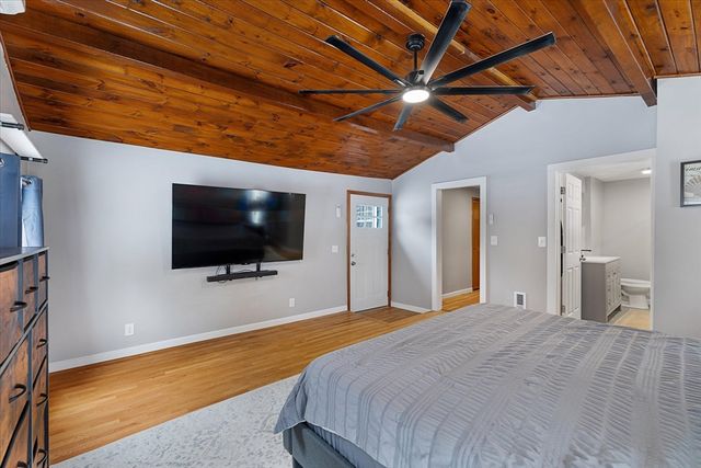 8 Barry Drive, Chelmsford, MA 01863