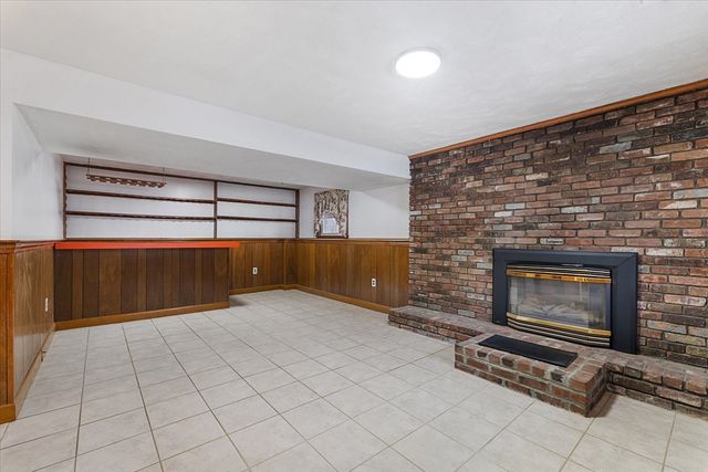 8 Barry Drive, Chelmsford, MA 01863