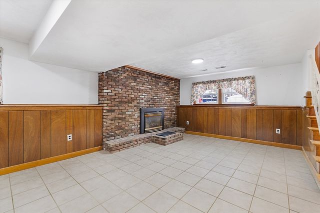 8 Barry Drive, Chelmsford, MA 01863