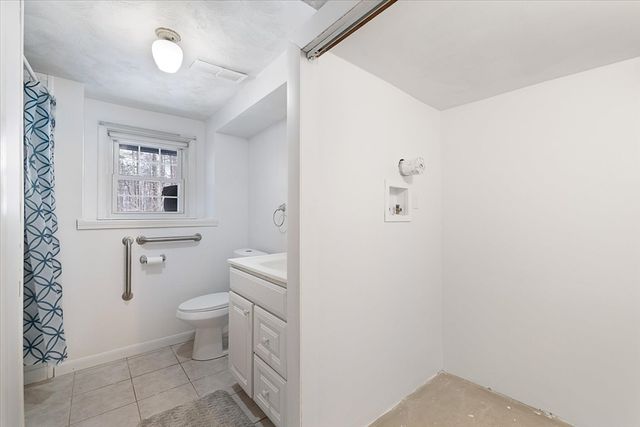 8 Barry Drive, Chelmsford, MA 01863