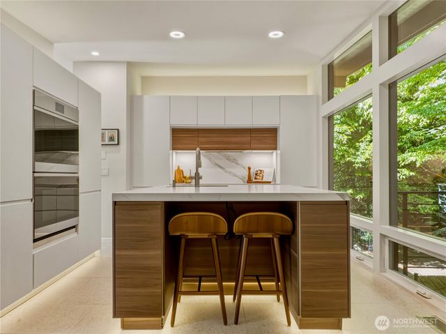 17128 2nd Avenue SW, Normandy Park, WA 98166