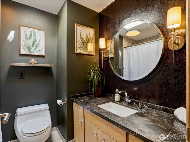 17128 2nd Avenue SW, Normandy Park, WA 98166