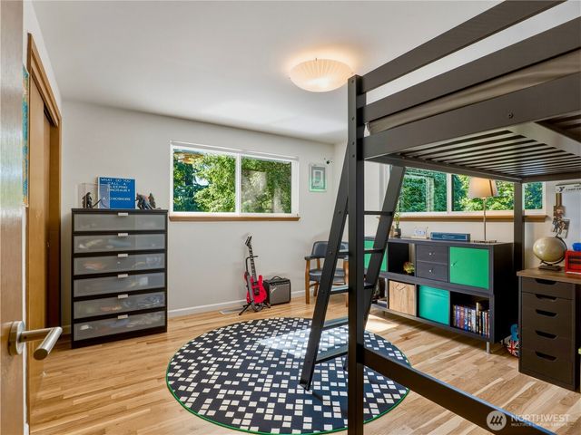 17128 2nd Avenue SW, Normandy Park, WA 98166