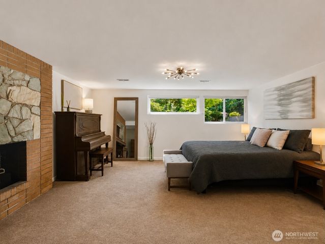 17128 2nd Avenue SW, Normandy Park, WA 98166
