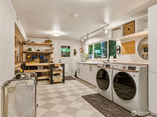 17128 2nd Avenue SW, Normandy Park, WA 98166