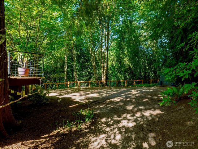 17128 2nd Avenue SW, Normandy Park, WA 98166