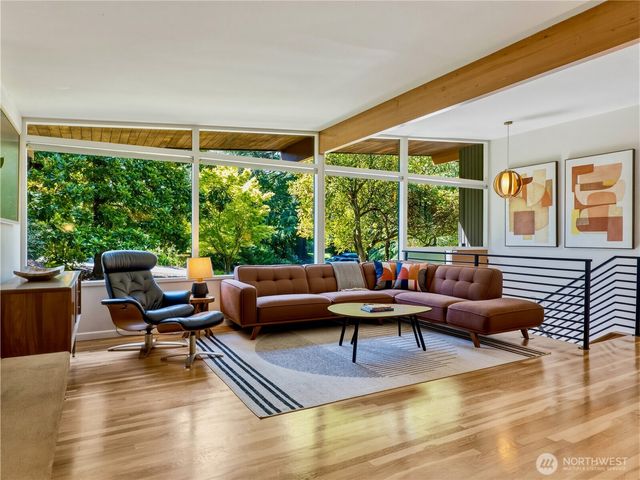 17128 2nd Avenue SW, Normandy Park, WA 98166