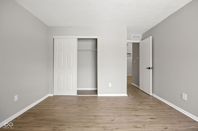 4250 Village Parkway Circle E 6, Indianapolis, IN 46254