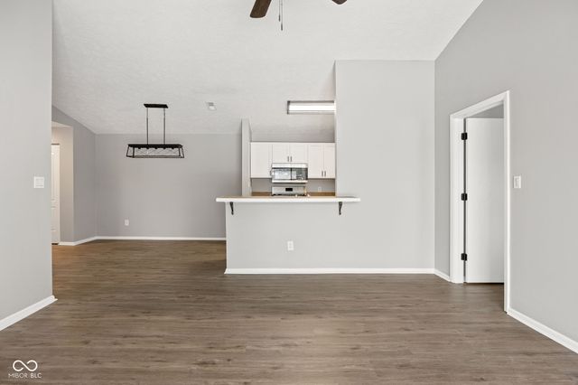 4250 Village Parkway Circle E 6, Indianapolis, IN 46254