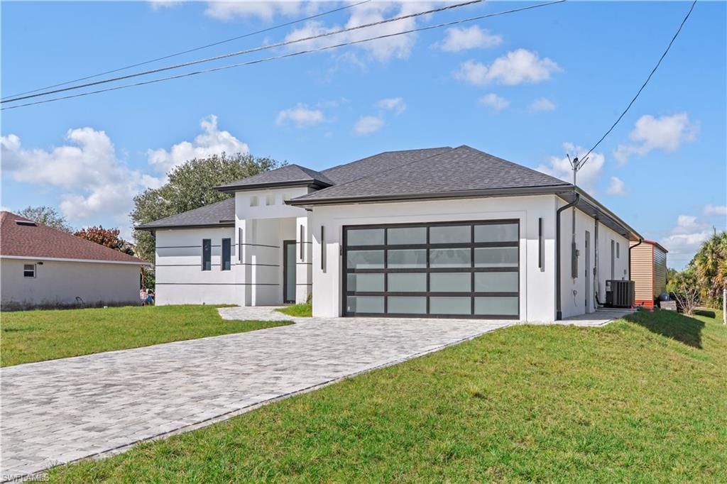 912 Bell BLVD S, LEHIGH ACRES, FL 33974 — photo 2