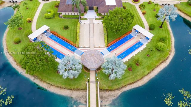 5003 NW 35th St 405, Lauderdale Lakes, FL 33319