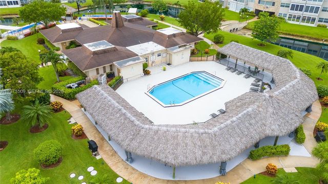 5003 NW 35th St 405, Lauderdale Lakes, FL 33319