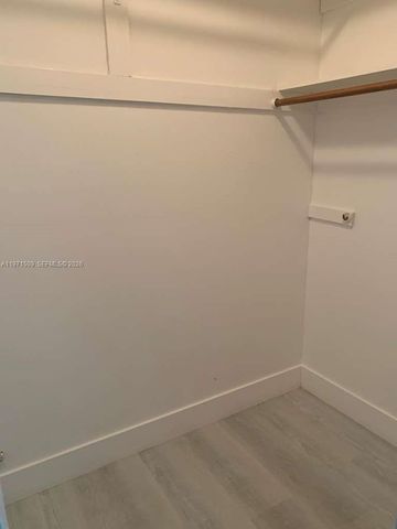 5003 NW 35th St 405, Lauderdale Lakes, FL 33319