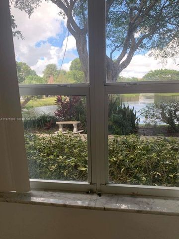 5003 NW 35th St 405, Lauderdale Lakes, FL 33319