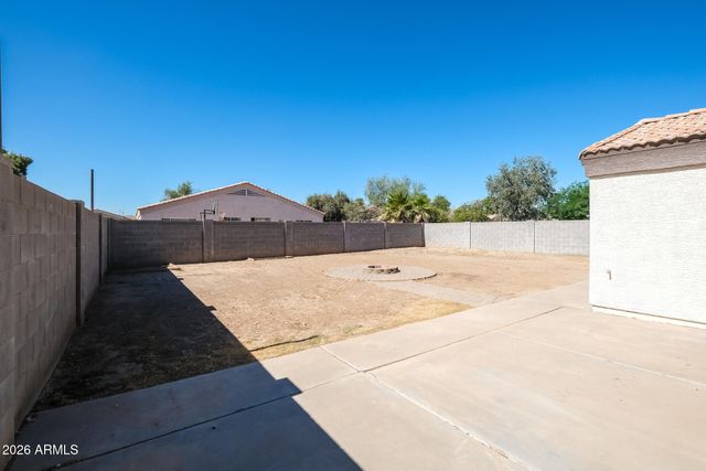 8717 W BOBBY LOPEZ Drive, Tolleson, AZ 85353