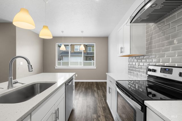 2068 W Bella Lane, Nampa, ID 83651