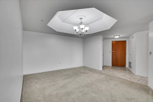 8515 Woodward Avenue 303, Woodridge, IL 60517