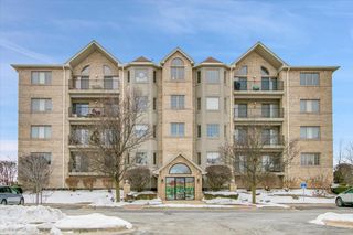 8515 Woodward Avenue 303, Woodridge, IL 60517