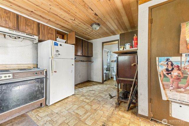 1310 NE Collins Lake Drive, Tahuya, WA 98588