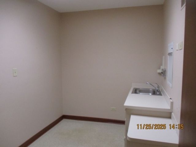 302 N Hammes Avenue 3, Joliet, IL 60435