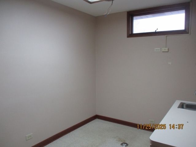 302 N Hammes Avenue 3, Joliet, IL 60435