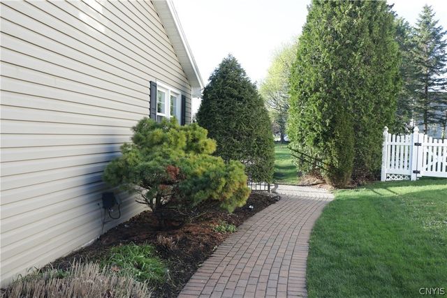 4901 Edgeworth Drive, Manlius, NY 13104