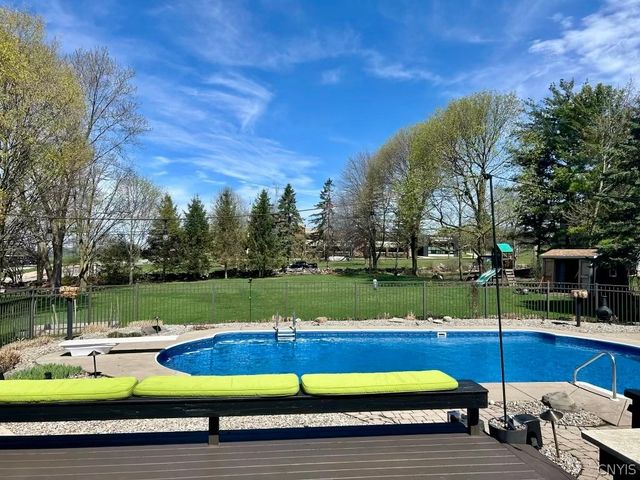 4901 Edgeworth Drive, Manlius, NY 13104
