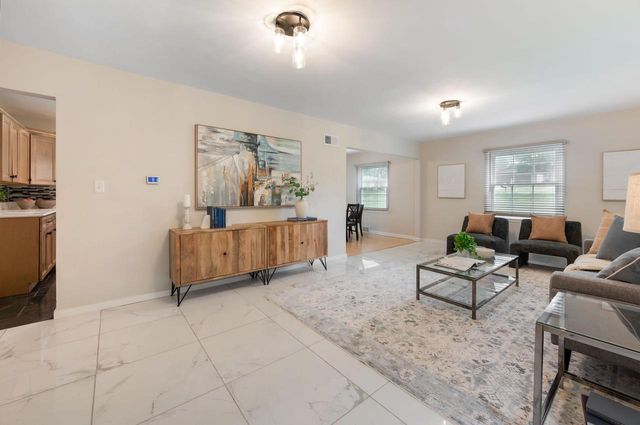 13460 Tremont STREET, Brookfield, WI 53005