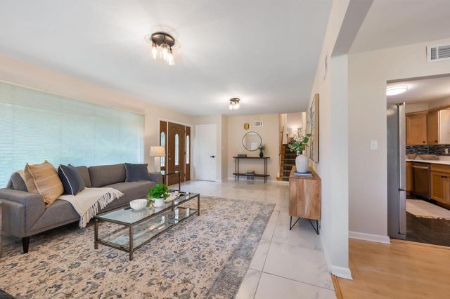 13460 Tremont STREET, Brookfield, WI 53005