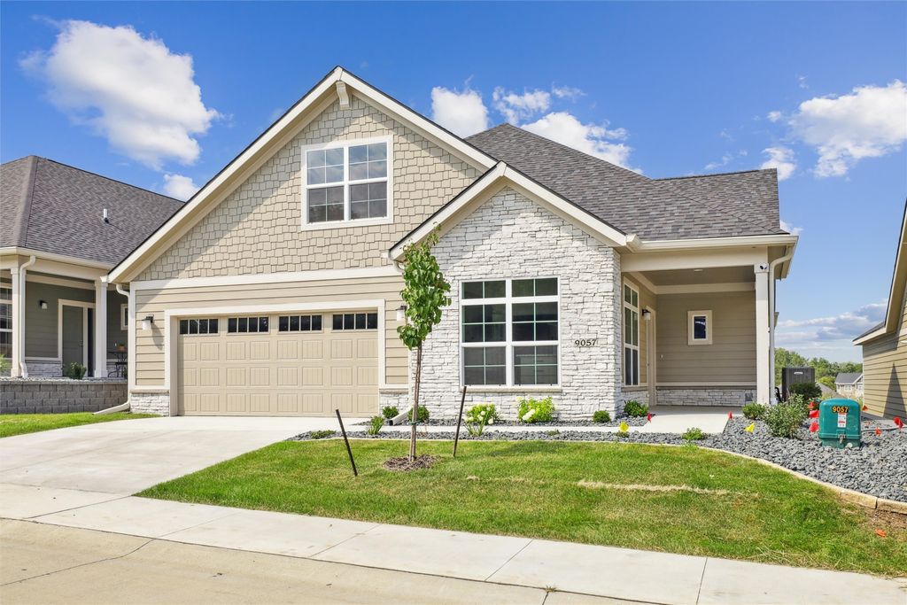 9057 Summit Lane, Johnston, IA 50131